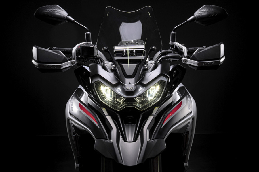 Benelli TRK 702cc 